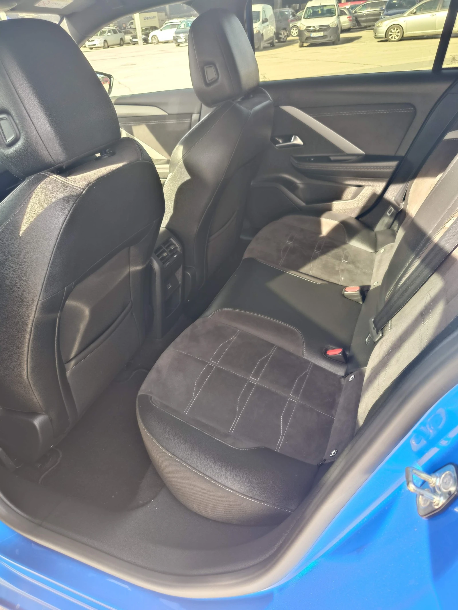 Opel Astra 1.5T PHEV, снимка 12 - Автомобили и джипове - 54047722