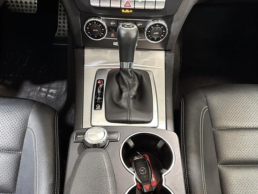 Mercedes-Benz C 350 4MATIC* АвтоКредит* (ЦЕНА ДО БГ), снимка 10 - Автомобили и джипове - 54055487