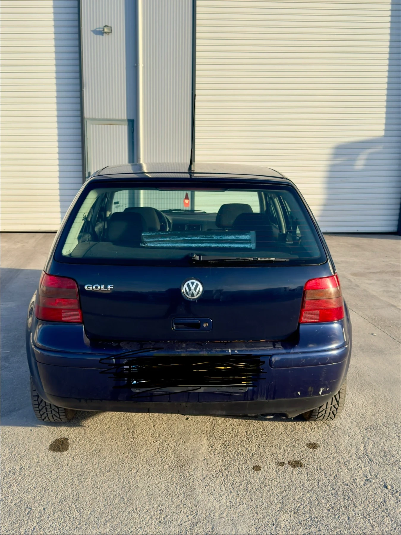 VW Golf 1.6, снимка 3 - Автомобили и джипове - 54416545