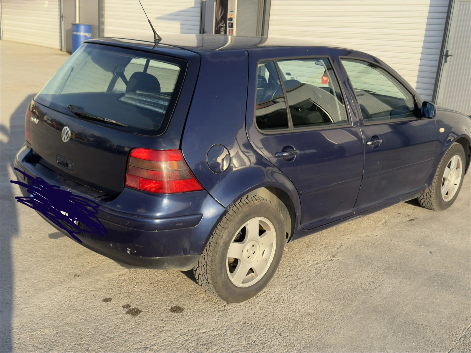 VW Golf 1.6, снимка 4 - Автомобили и джипове - 54416545