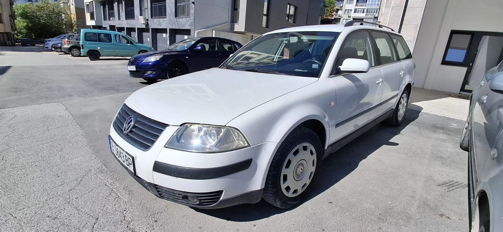 VW Passat 1.9 TDI, снимка 2 - Автомобили и джипове - 54570778
