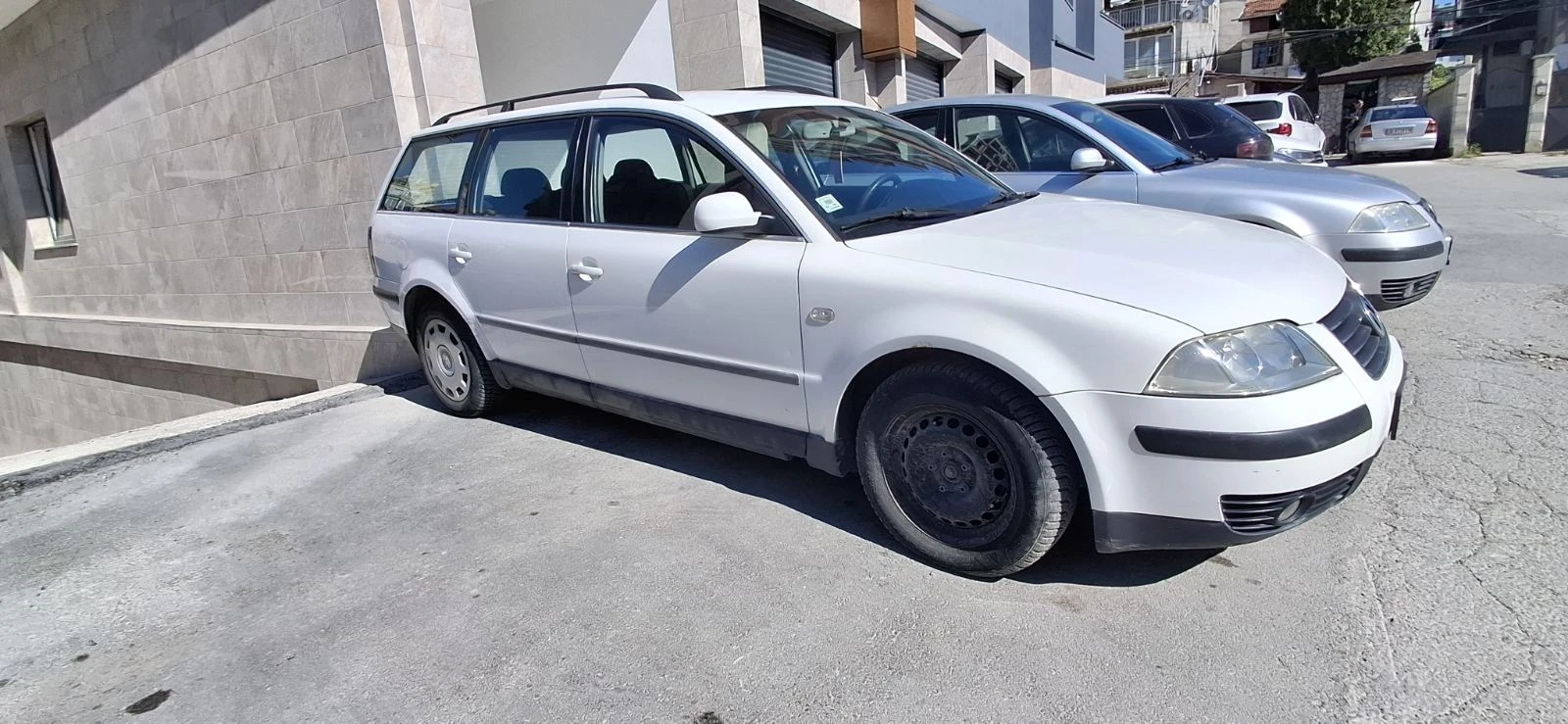 VW Passat 1.9 TDI, снимка 3 - Автомобили и джипове - 54570778