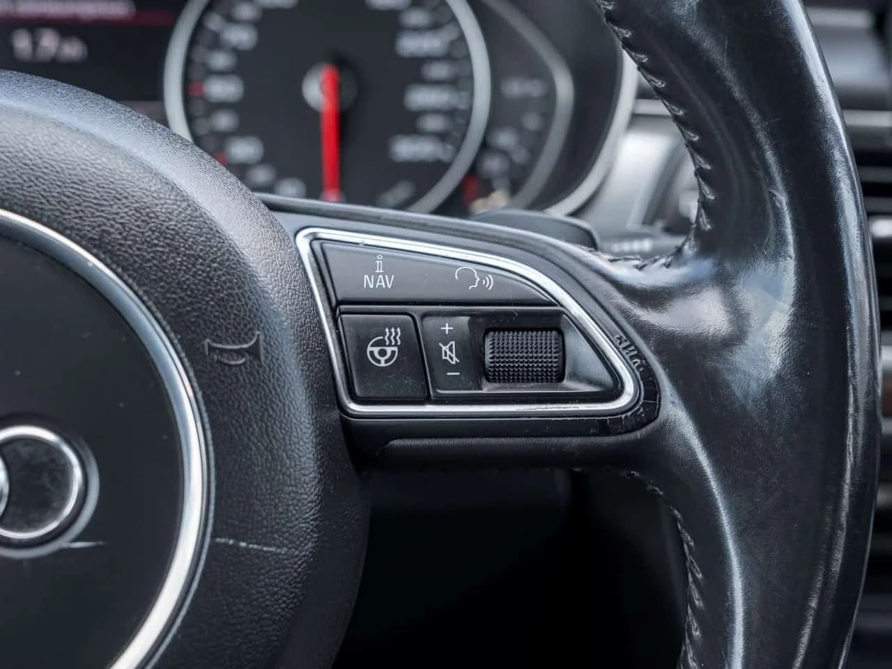 Audi A6  3.0T Technik S-LINE | PANO | ПОДГРЕВИ , снимка 10 - Автомобили и джипове - 54738383