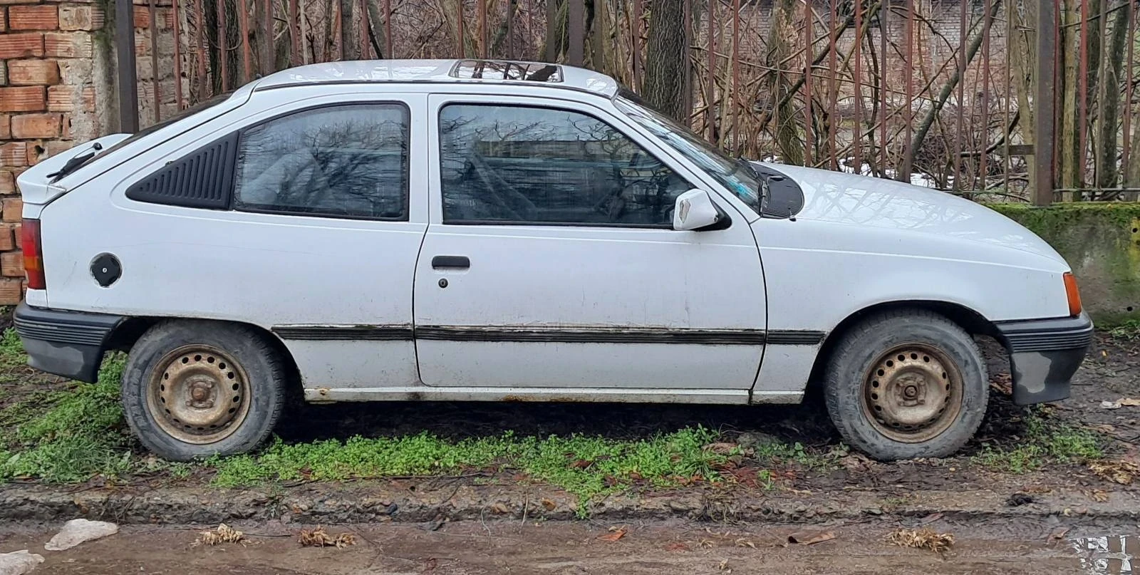Opel Kadett, снимка 6 - Автомобили и джипове - 55078502