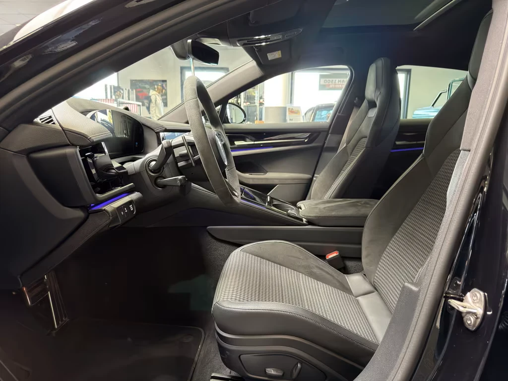 Porsche Panamera 4* E-HYBRID* BOSE* MEMORY* PANO* , снимка 7 - Автомобили и джипове - 55096854