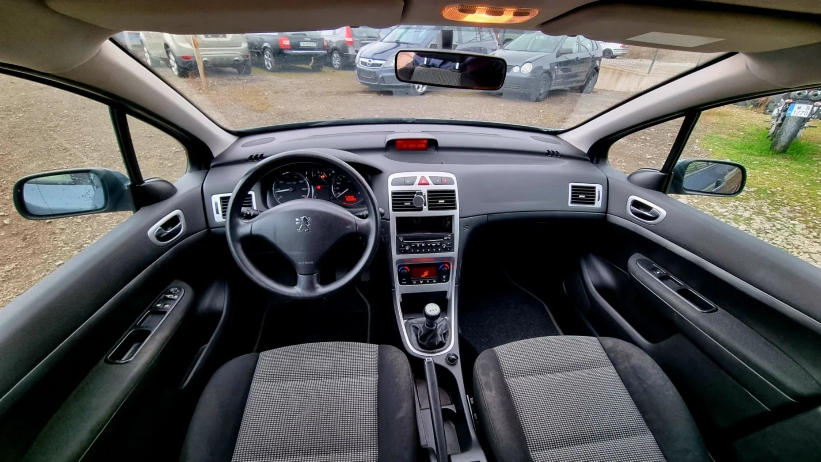 Peugeot 307 1.4 facelift, снимка 12 - Автомобили и джипове - 55103558