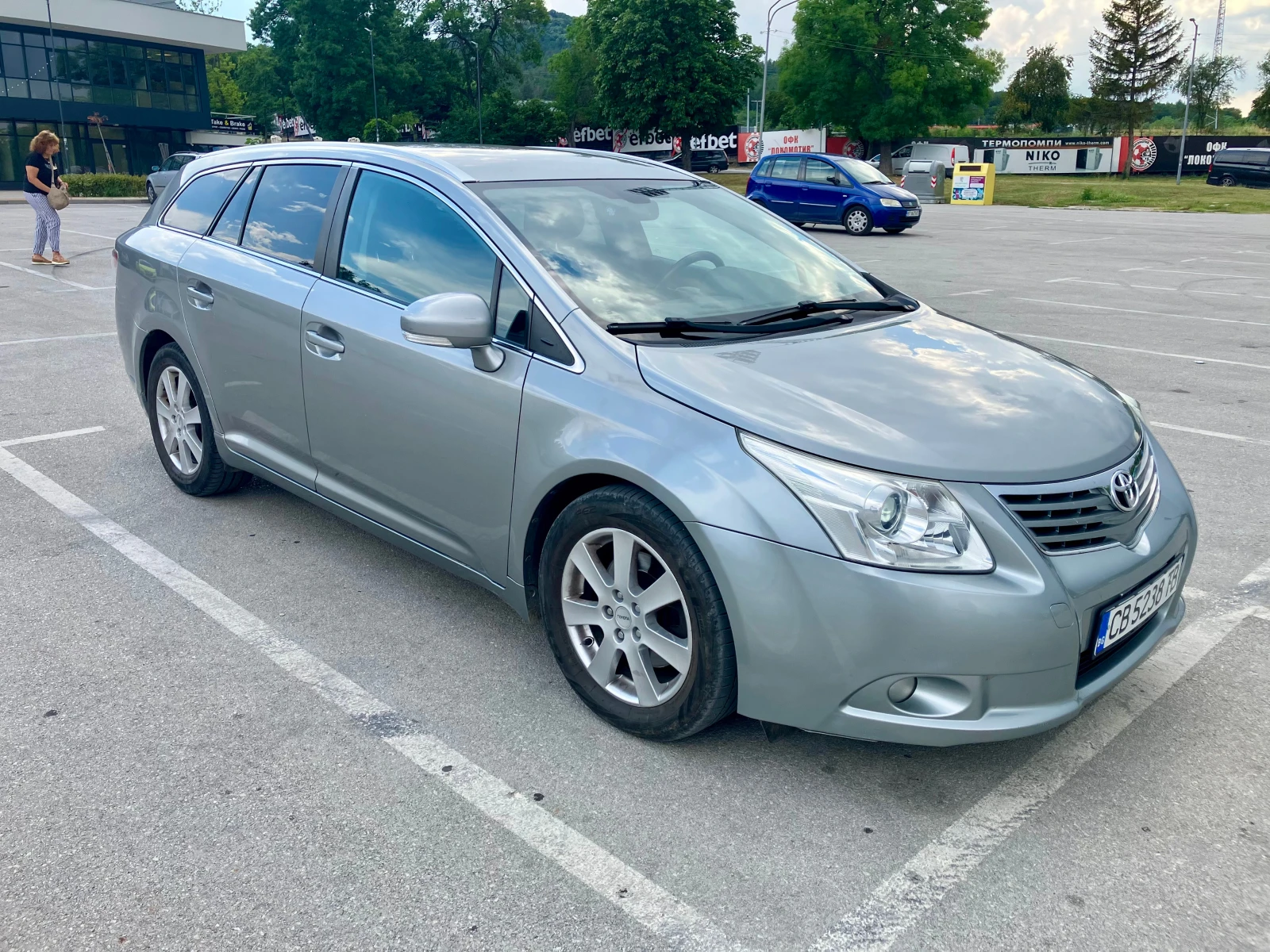 Toyota Avensis 2.2 D4D 150 кс, снимка 3 - Автомобили и джипове - 55136427