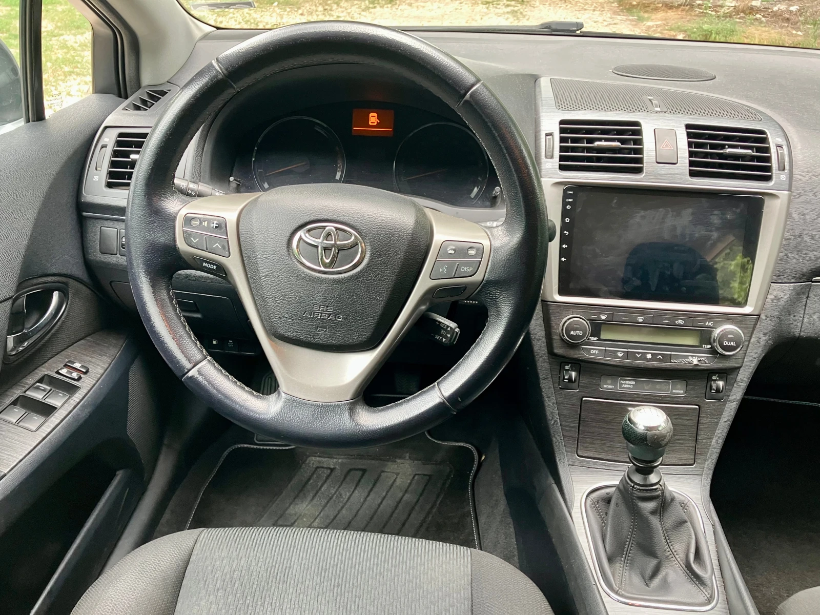 Toyota Avensis 2.2 D4D 150 кс, снимка 10 - Автомобили и джипове - 55136427
