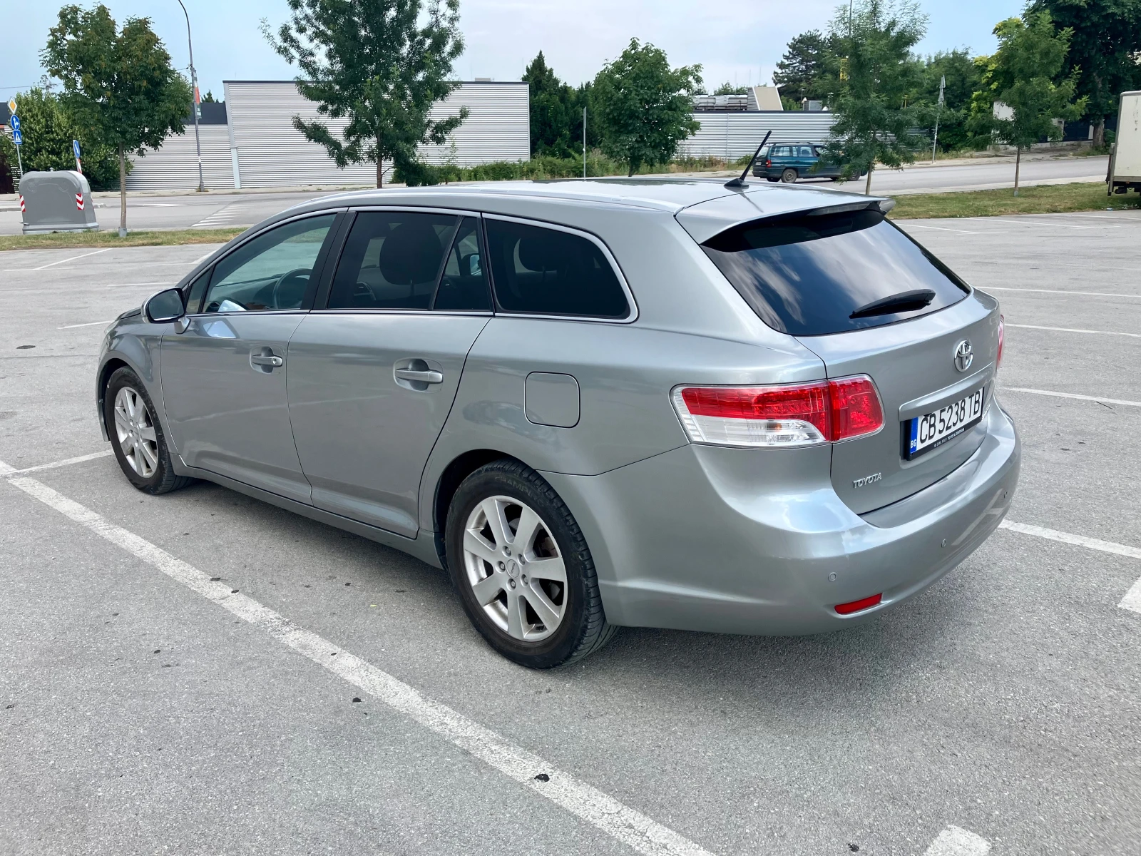 Toyota Avensis 2.2 D4D 150 кс, снимка 7 - Автомобили и джипове - 55136427