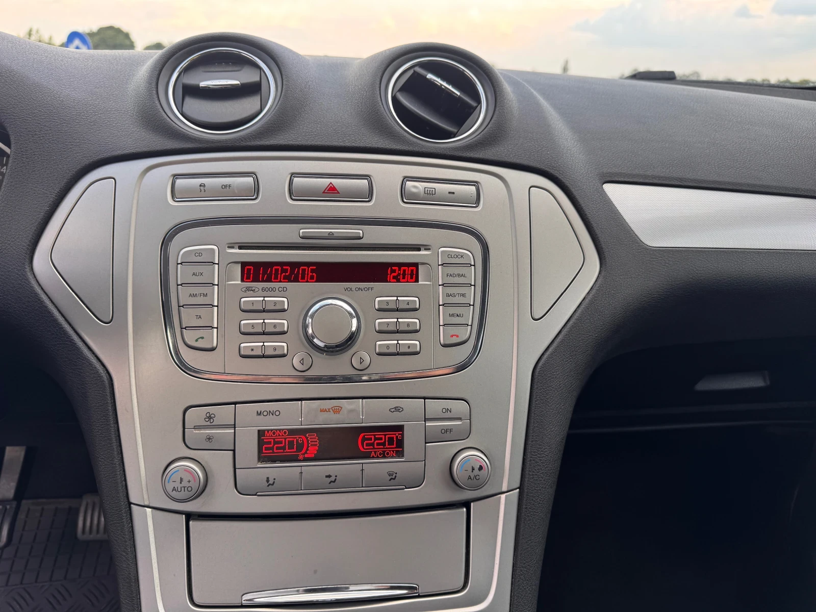 Ford Mondeo 2.0TD, снимка 8 - Автомобили и джипове - 55155059