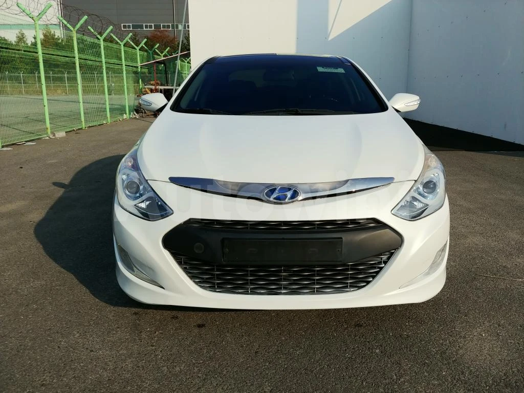 Hyundai Sonata YF, снимка 3 - Автомобили и джипове - 55300193