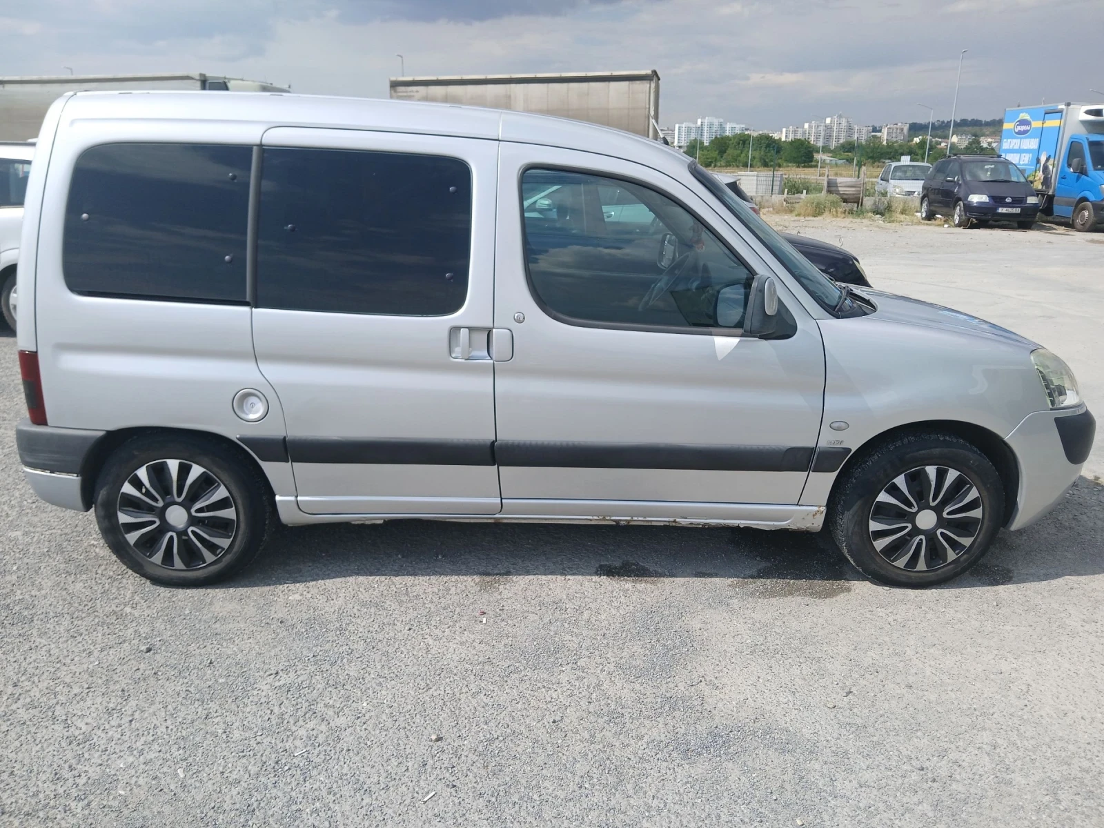 Peugeot Partner 2.0 HDI 90кс, снимка 6 - Автомобили и джипове - 55314802