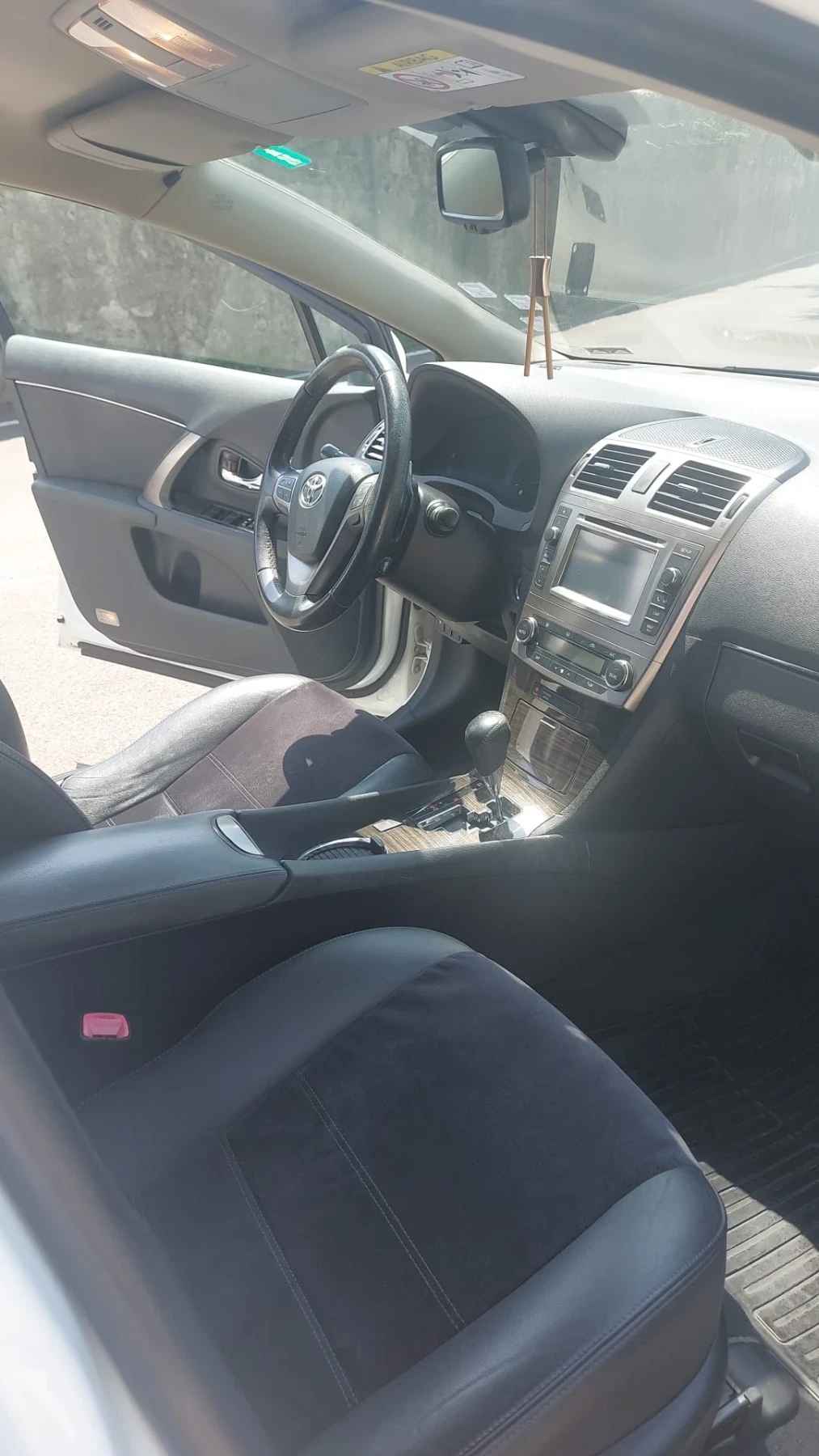 Toyota Avensis, снимка 14 - Автомобили и джипове - 55507416