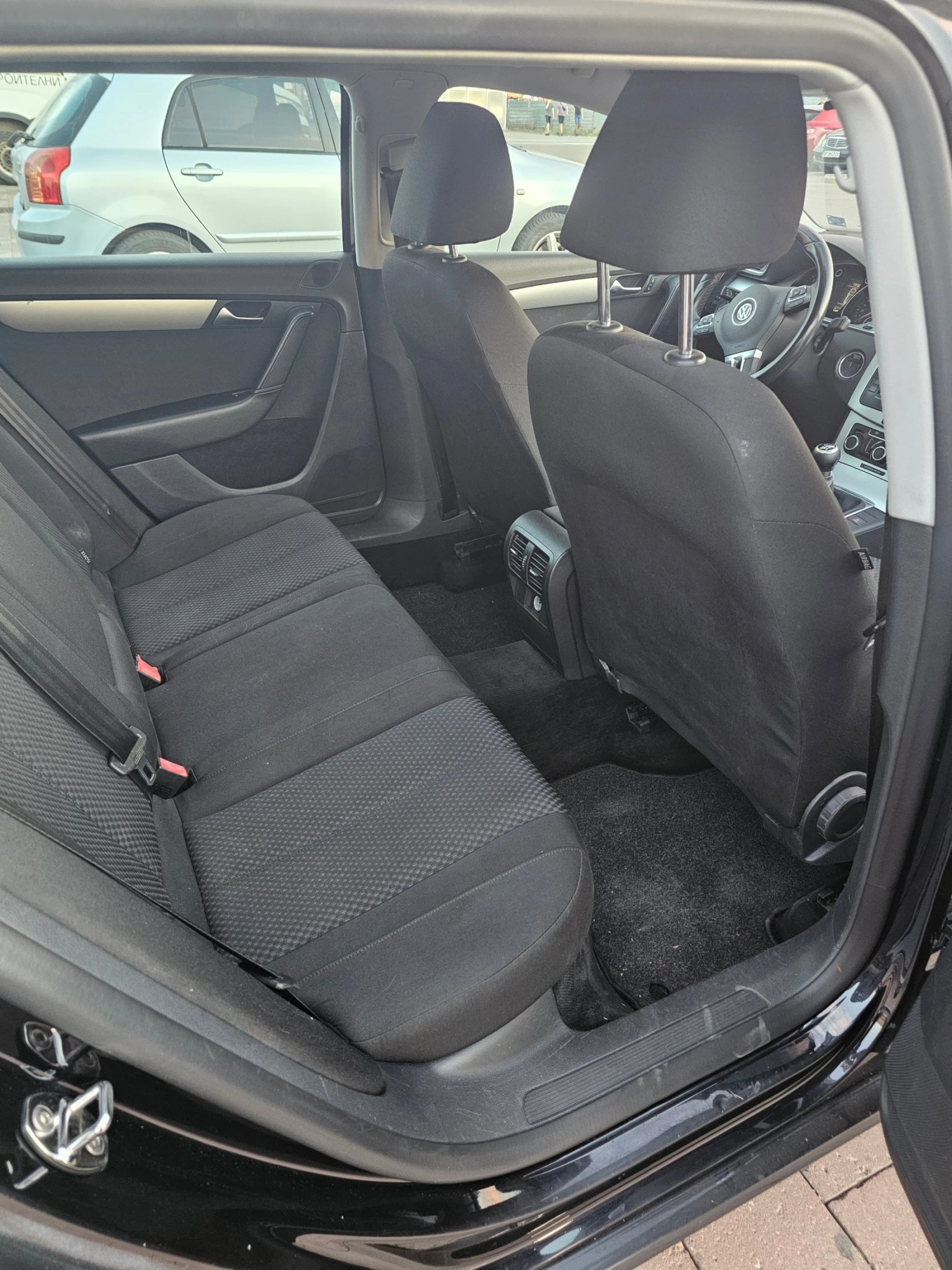 VW Passat, снимка 10 - Автомобили и джипове - 55943756