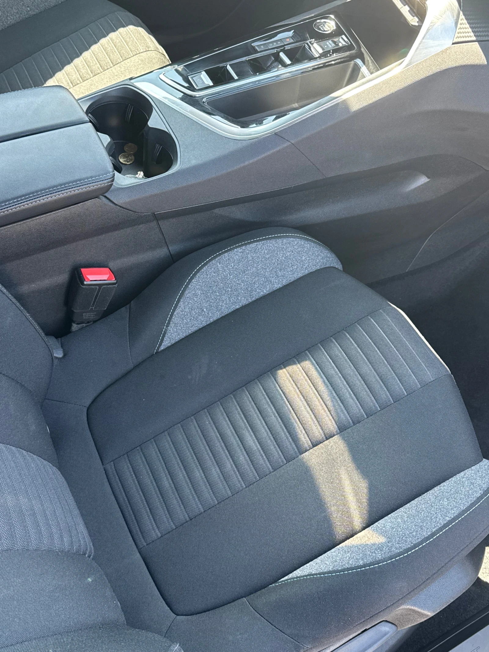 Peugeot 3008 1.5 ТОП СЪСТОЯНИЕ, снимка 9 - Автомобили и джипове - 56057180