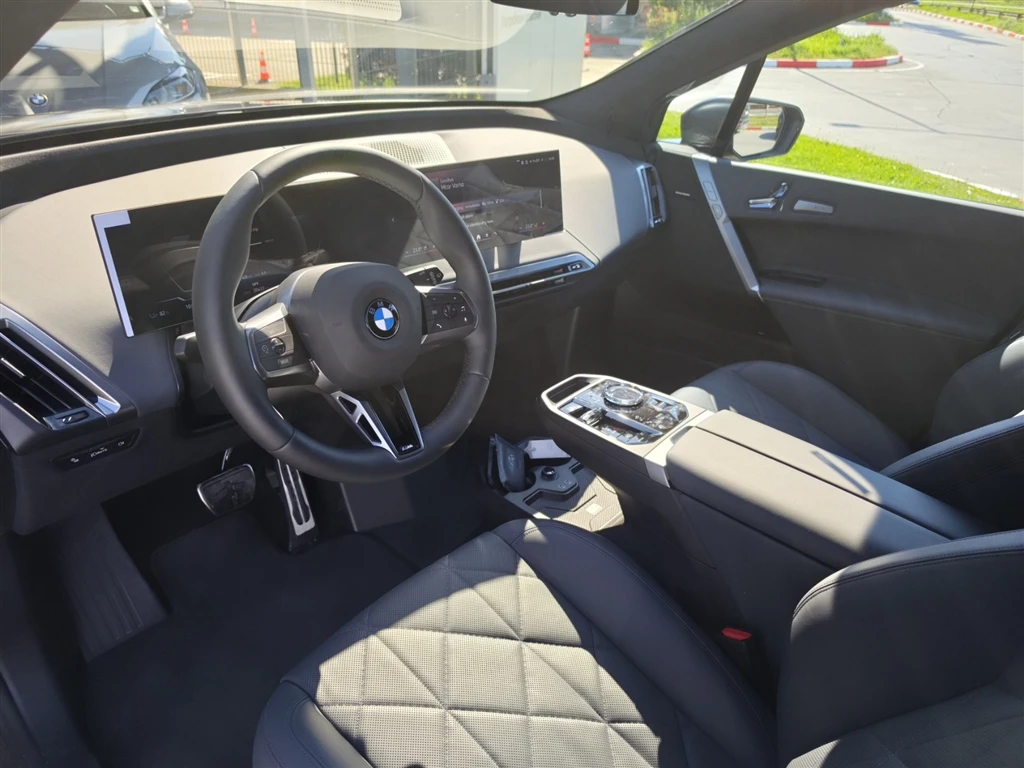 BMW iX xDrive45, снимка 6 - Автомобили и джипове - 56253398