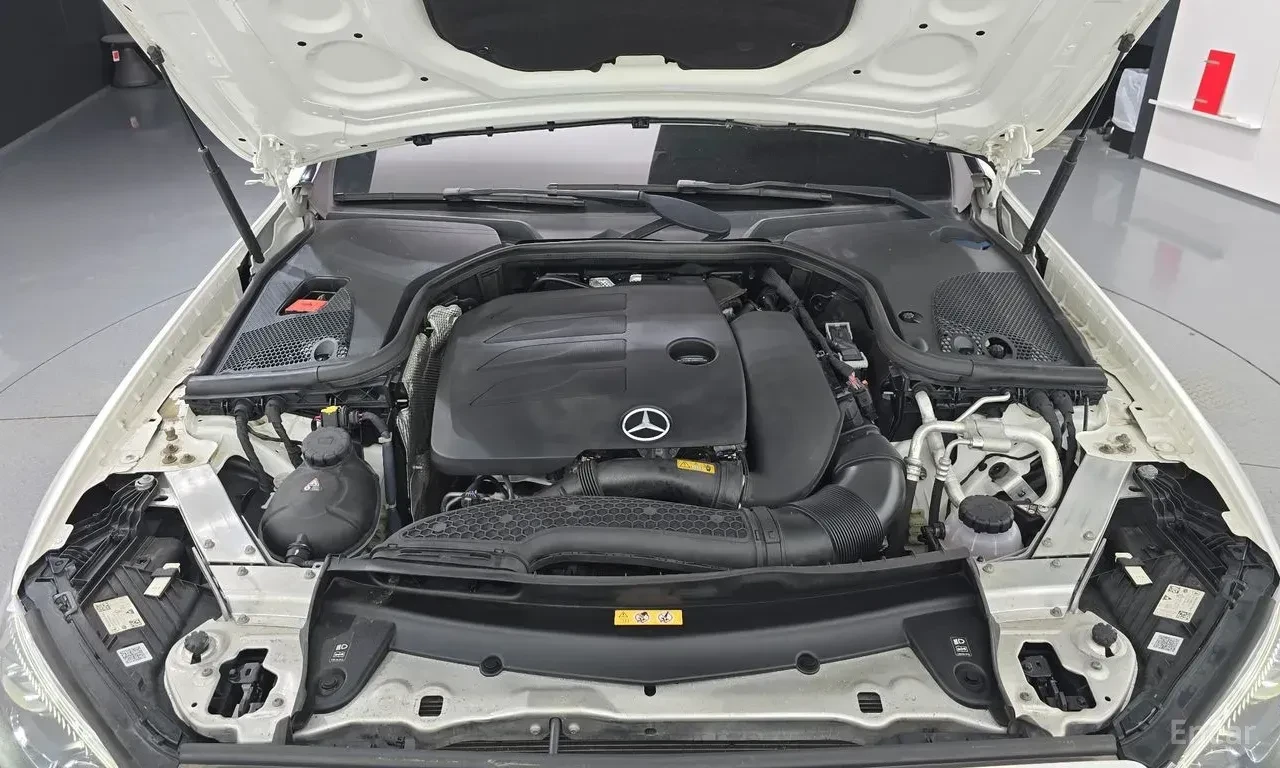 Mercedes-Benz E 350 AMG* LINE* 4MATIC* BURMESTER* ДИСТРОНИК* ХЕДЪП* 36, снимка 16 - Автомобили и джипове - 56318226