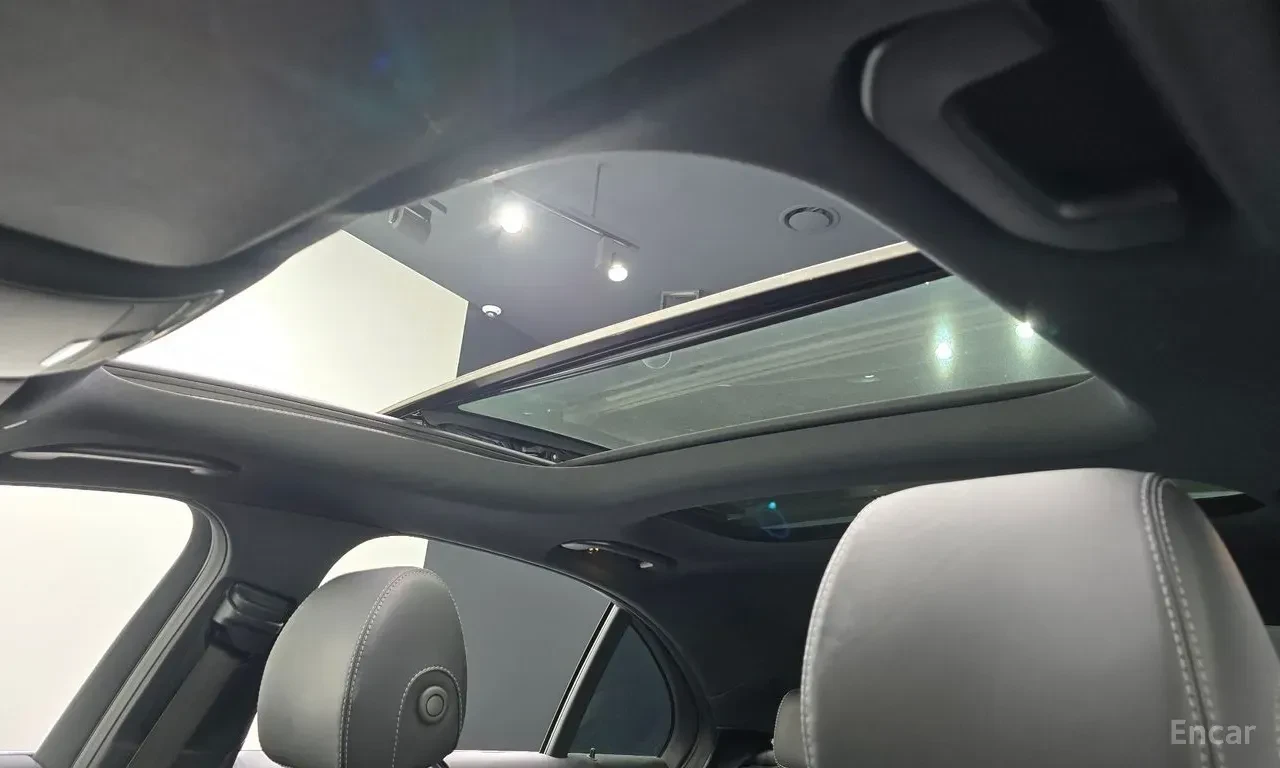 Mercedes-Benz E 350 AMG* LINE* 4MATIC* BURMESTER* ДИСТРОНИК* ХЕДЪП* 36, снимка 12 - Автомобили и джипове - 56318226