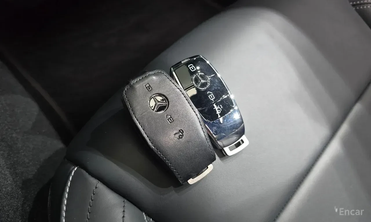 Mercedes-Benz E 350 AMG* LINE* 4MATIC* BURMESTER* ДИСТРОНИК* ХЕДЪП* 36, снимка 15 - Автомобили и джипове - 56318226