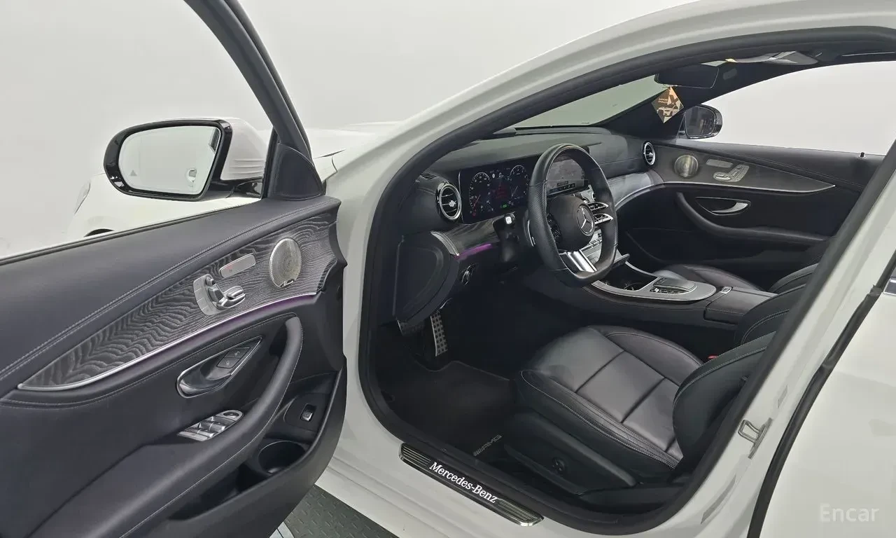 Mercedes-Benz E 350 AMG* LINE* 4MATIC* BURMESTER* ДИСТРОНИК* ХЕДЪП* 36, снимка 5 - Автомобили и джипове - 56318226