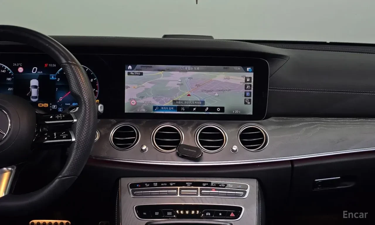 Mercedes-Benz E 350 AMG* LINE* 4MATIC* BURMESTER* ДИСТРОНИК* ХЕДЪП* 36, снимка 8 - Автомобили и джипове - 56318226