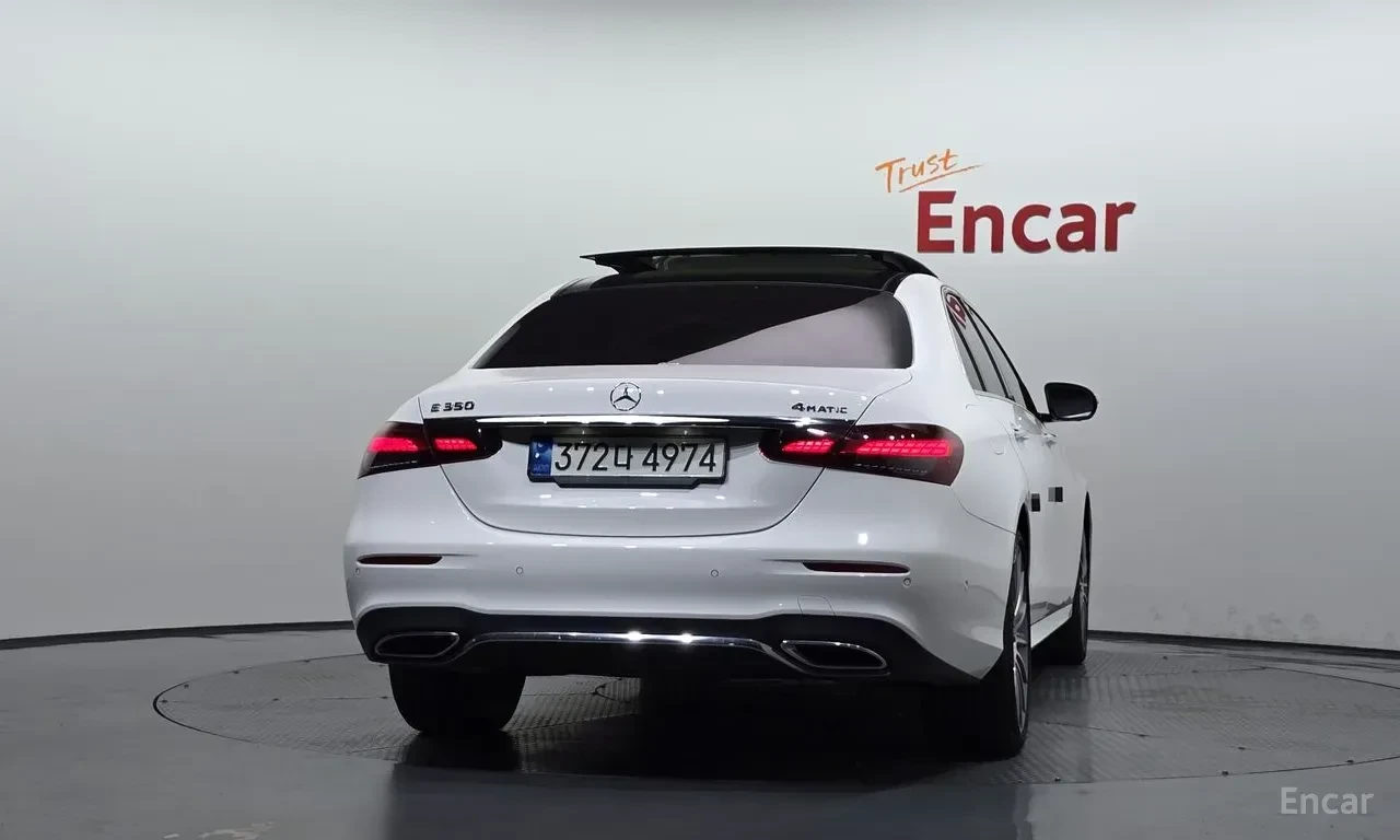 Mercedes-Benz E 350 AMG* LINE* 4MATIC* BURMESTER* ДИСТРОНИК* ХЕДЪП* 36, снимка 4 - Автомобили и джипове - 56318226