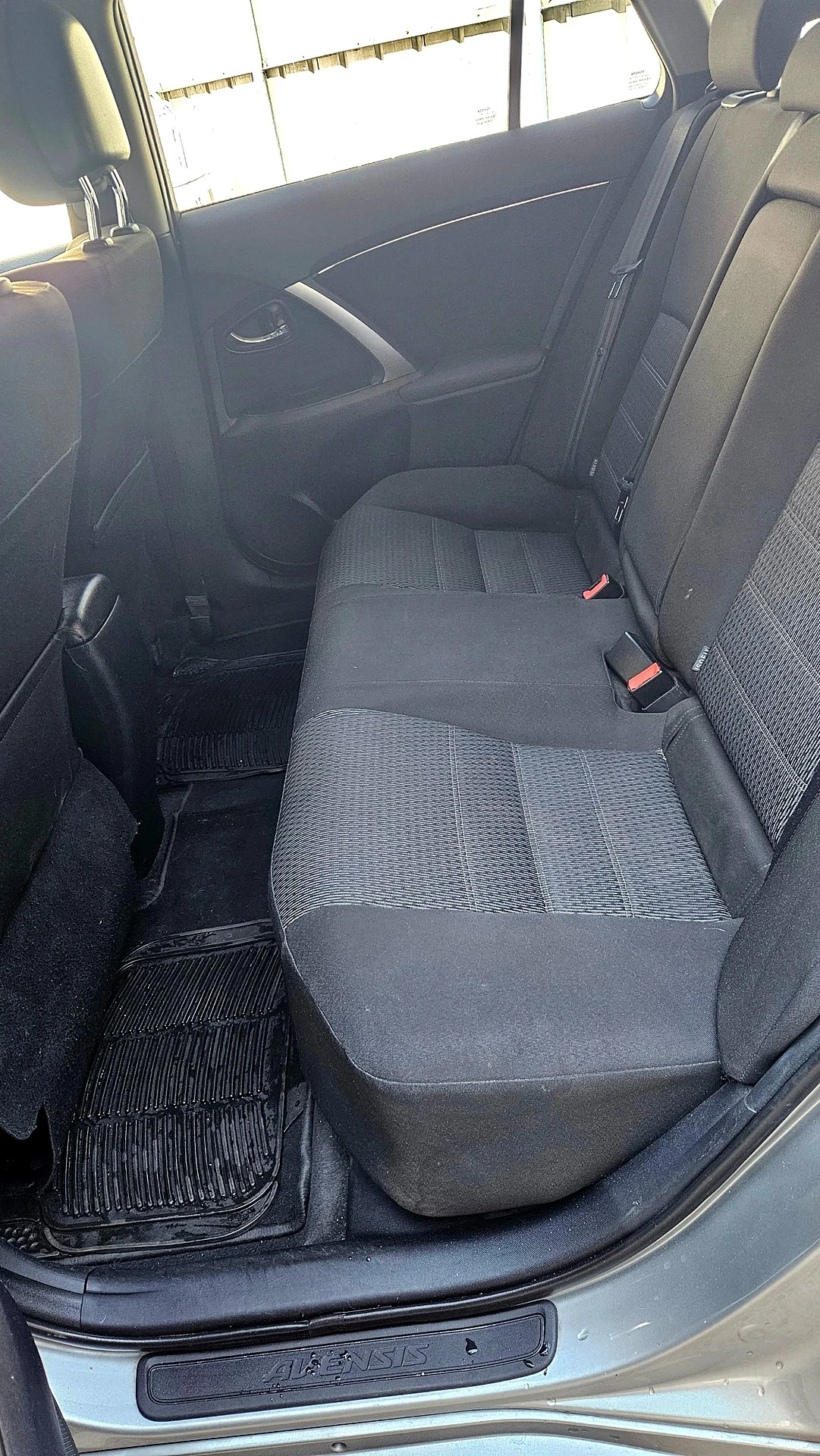 Toyota Avensis, снимка 8 - Автомобили и джипове - 56551091