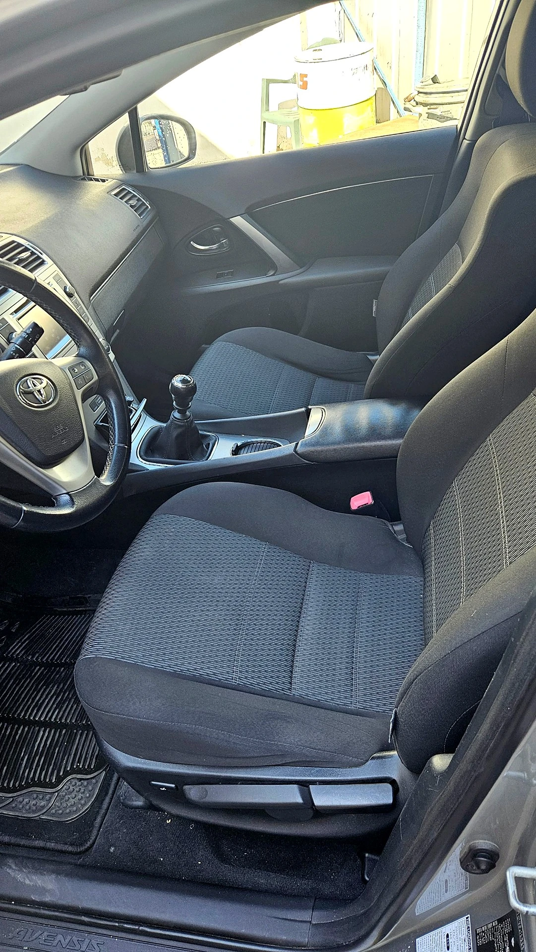 Toyota Avensis, снимка 7 - Автомобили и джипове - 56551091