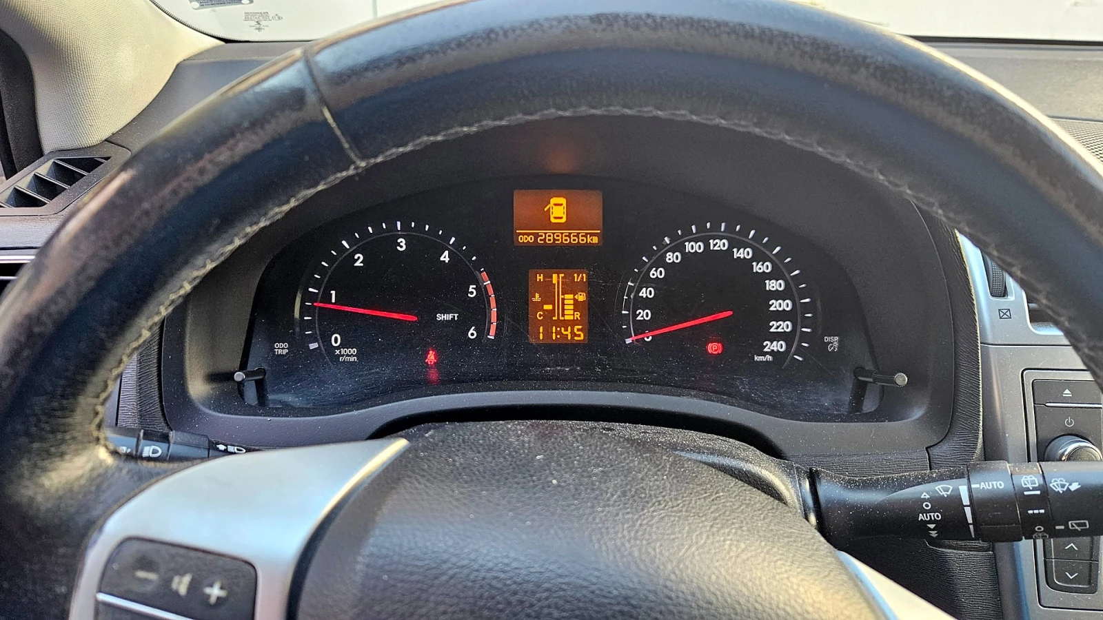 Toyota Avensis, снимка 5 - Автомобили и джипове - 56551091