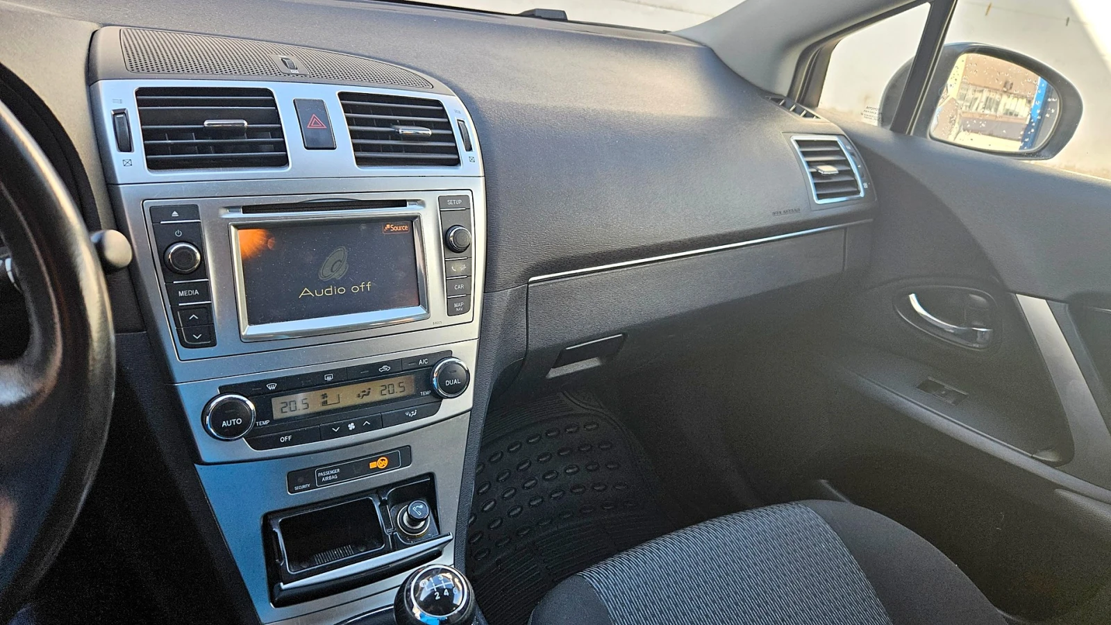 Toyota Avensis, снимка 6 - Автомобили и джипове - 56551091