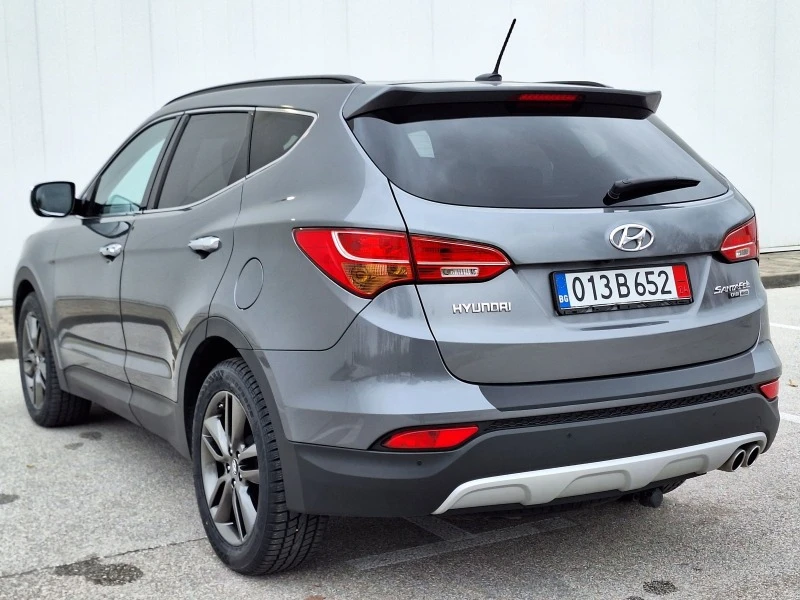 Hyundai Santa fe  * PREMIUM* 2.2 CRDI* ПЪЛНА СЕРВИЗНА ИСТОРИЯ , снимка 4 - Автомобили и джипове - 43303709