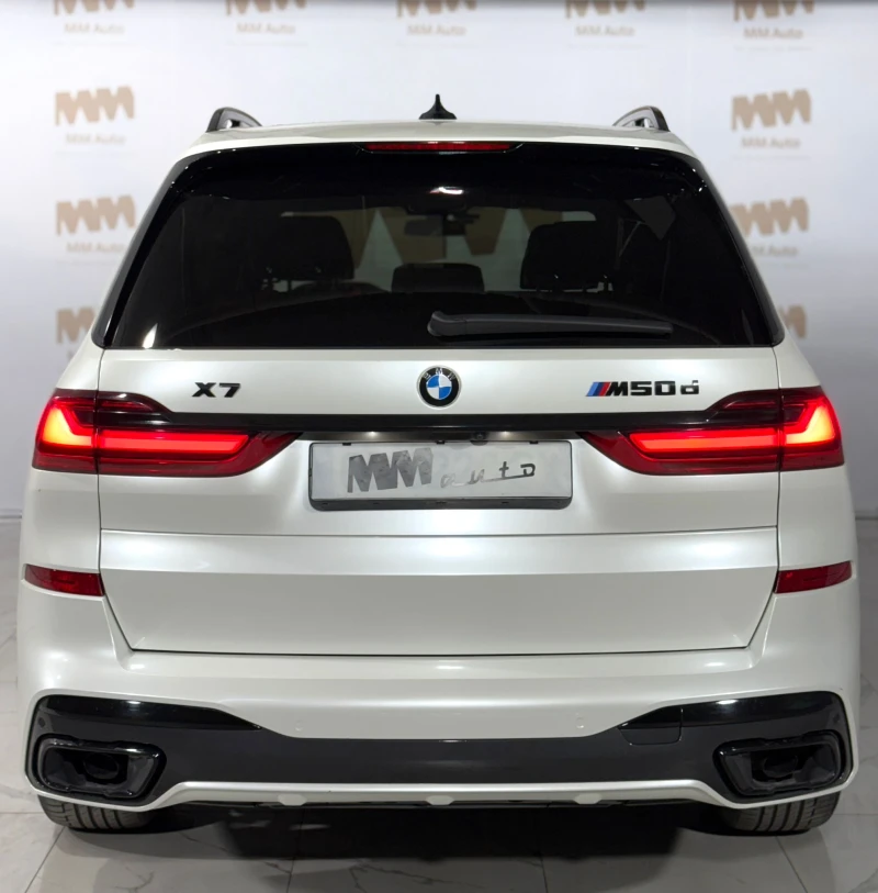 BMW X7 M50d B&W/SkyLounge/HuD/Massage, снимка 5 - Автомобили и джипове - 48311379