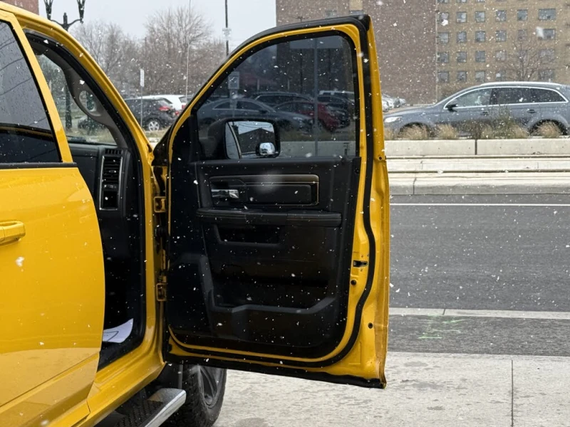 Dodge RAM 1500 Sport Crew Cab * CARFAX* * АвтоКредит* ЦЕНА ДО БГ, снимка 6 - Автомобили и джипове - 52571150