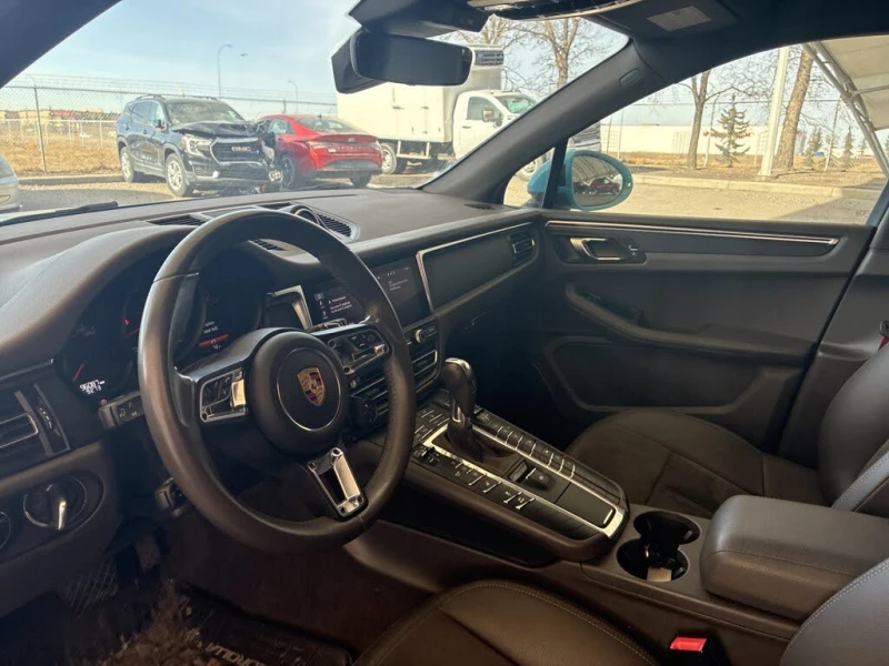 Porsche Macan AWD * АвтоКреди* (ЦЕНА ДО БГ), снимка 10 - Автомобили и джипове - 53458657