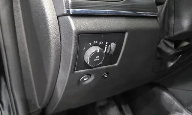 Jeep Grand cherokee Limited , снимка 11 - Автомобили и джипове - 54065570