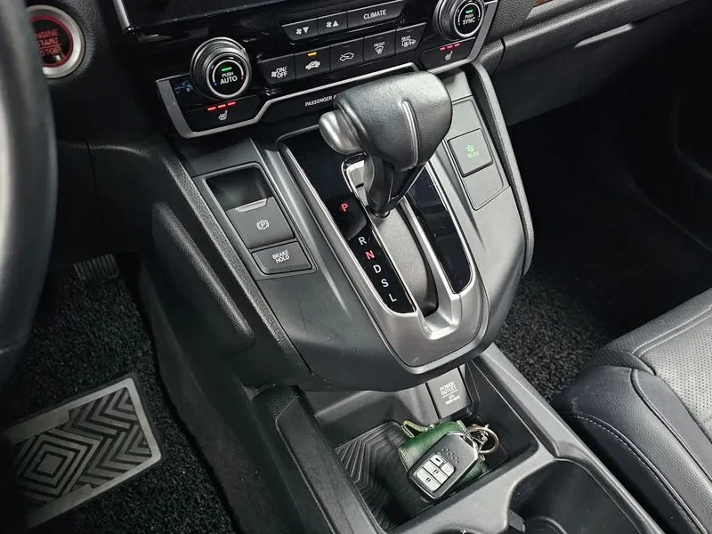 Honda Cr-v 1.5 TOURING 4WD, снимка 17 - Автомобили и джипове - 55207489