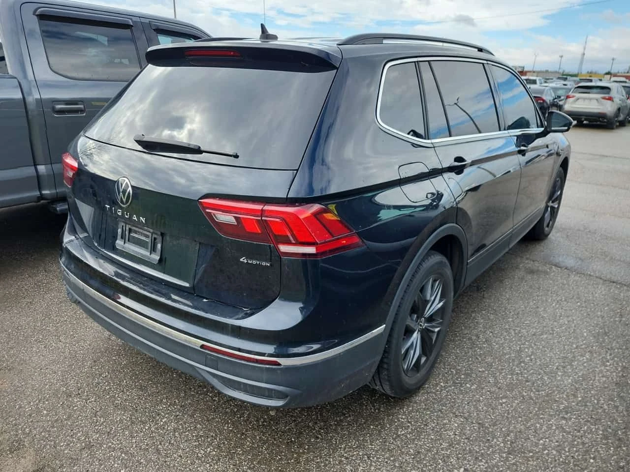 VW Tiguan * COMFORTLINE * 4 MOTION* DIGITAL* ПОДГРЕВ* , снимка 3 - Автомобили и джипове - 54229048