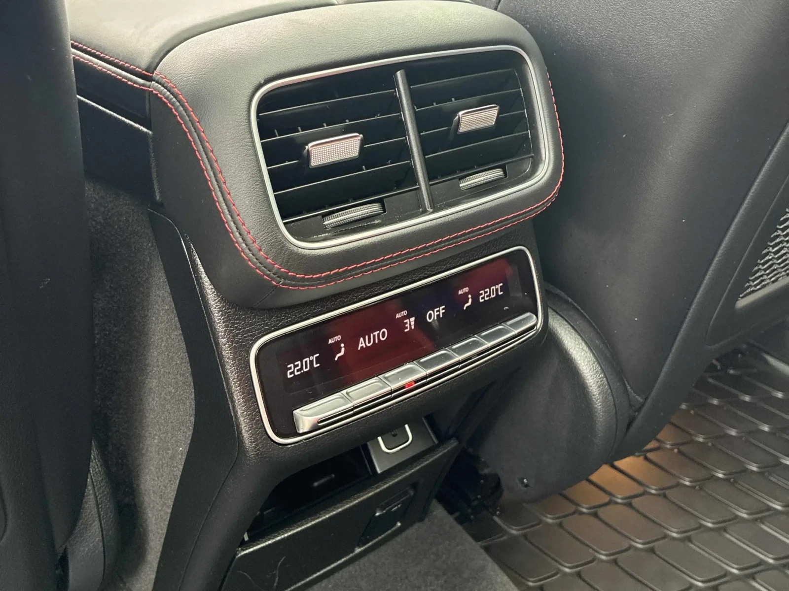 Mercedes-Benz GLE 53 4MATIC AMG * ПАНОРАМА * Keyless * CARFAX, снимка 15 - Автомобили и джипове - 54919514