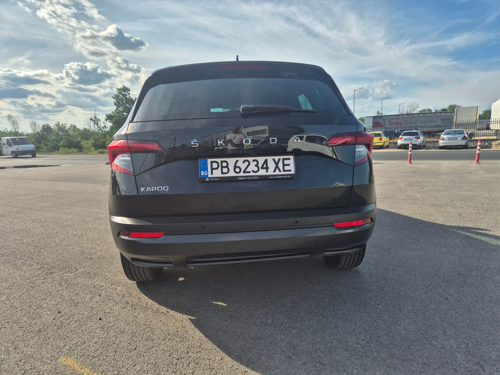Skoda Karoq С-Гаранция-2.0-A/T, снимка 4 - Автомобили и джипове - 54982435