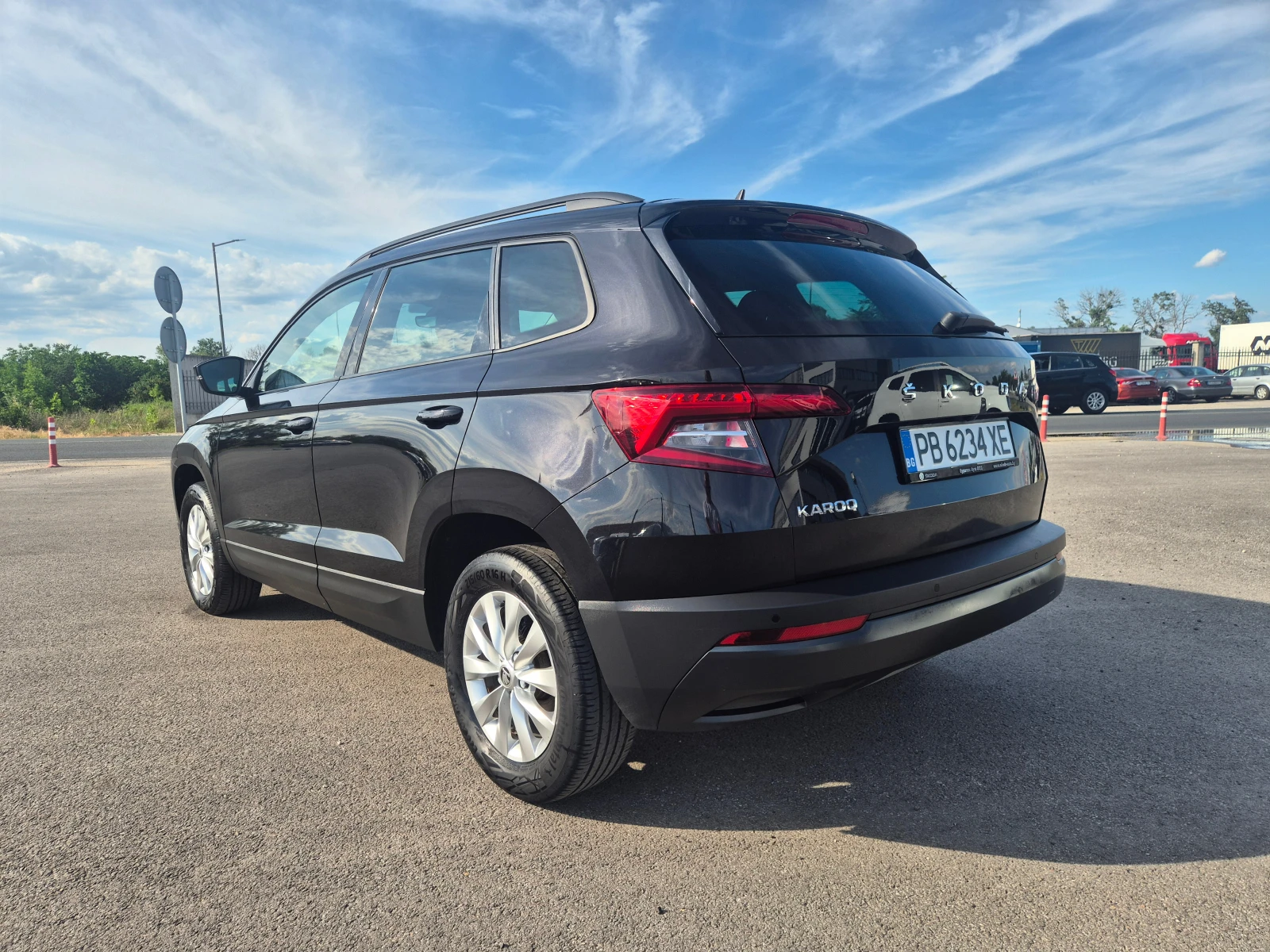 Skoda Karoq С-Гаранция-2.0-A/T, снимка 3 - Автомобили и джипове - 54982435