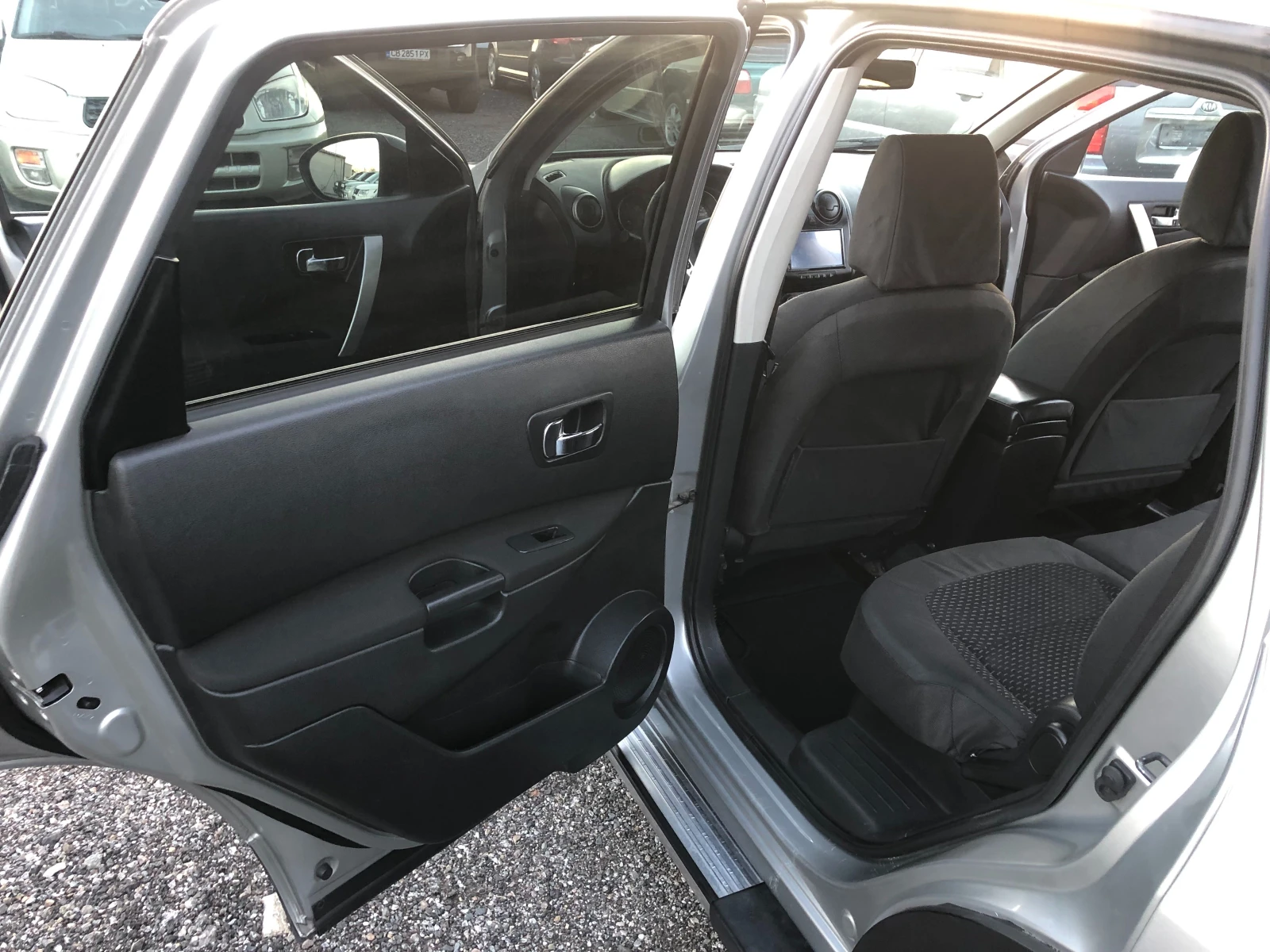 Nissan Qashqai 1.5 dci ITALIA, снимка 10 - Автомобили и джипове - 55081652