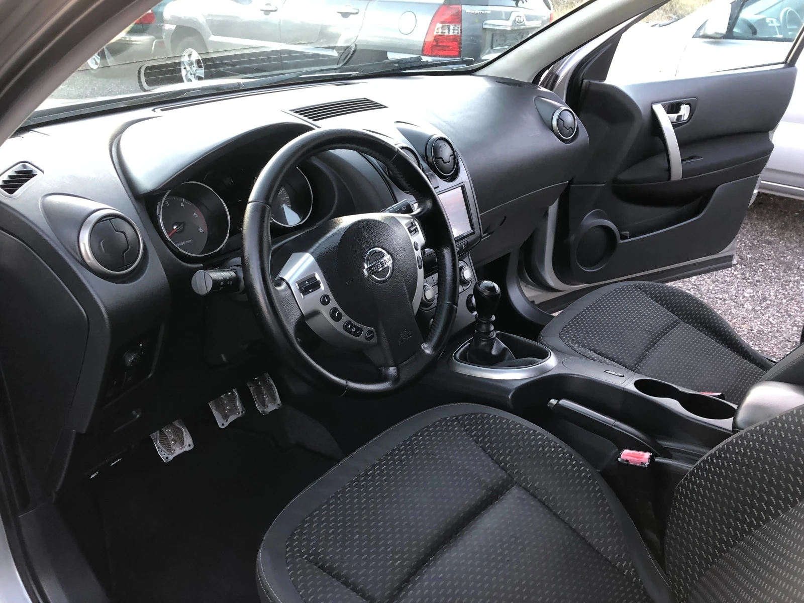 Nissan Qashqai 1.5 dci ITALIA, снимка 9 - Автомобили и джипове - 55081652