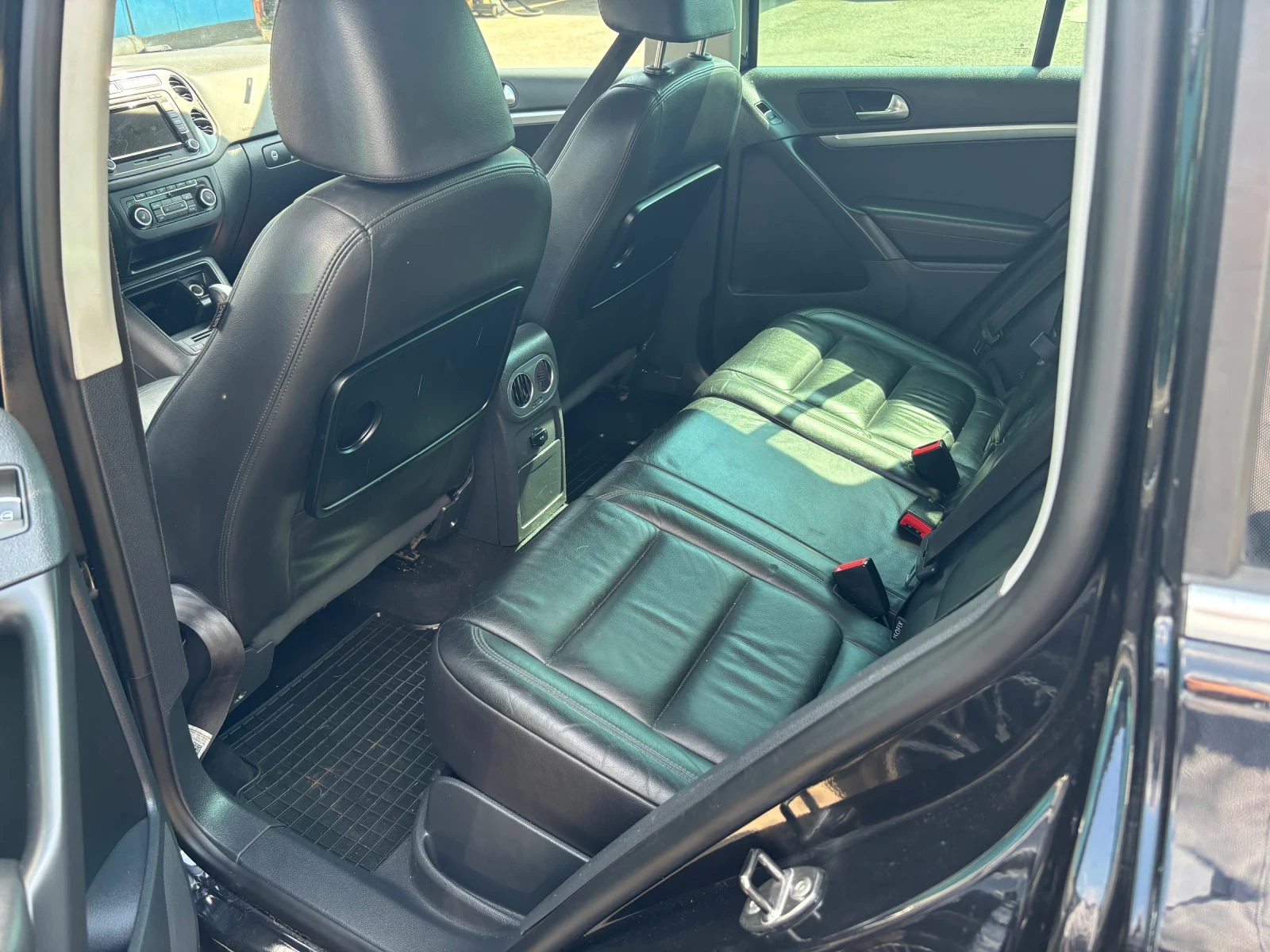 VW Tiguan, снимка 5 - Автомобили и джипове - 55620659