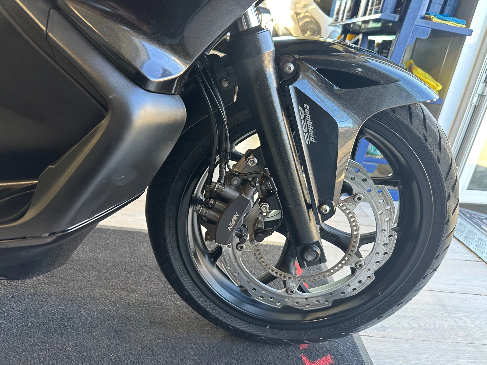 Honda Integra 700i ABS 12.2012�. | Mobile.bg � ����������� 12