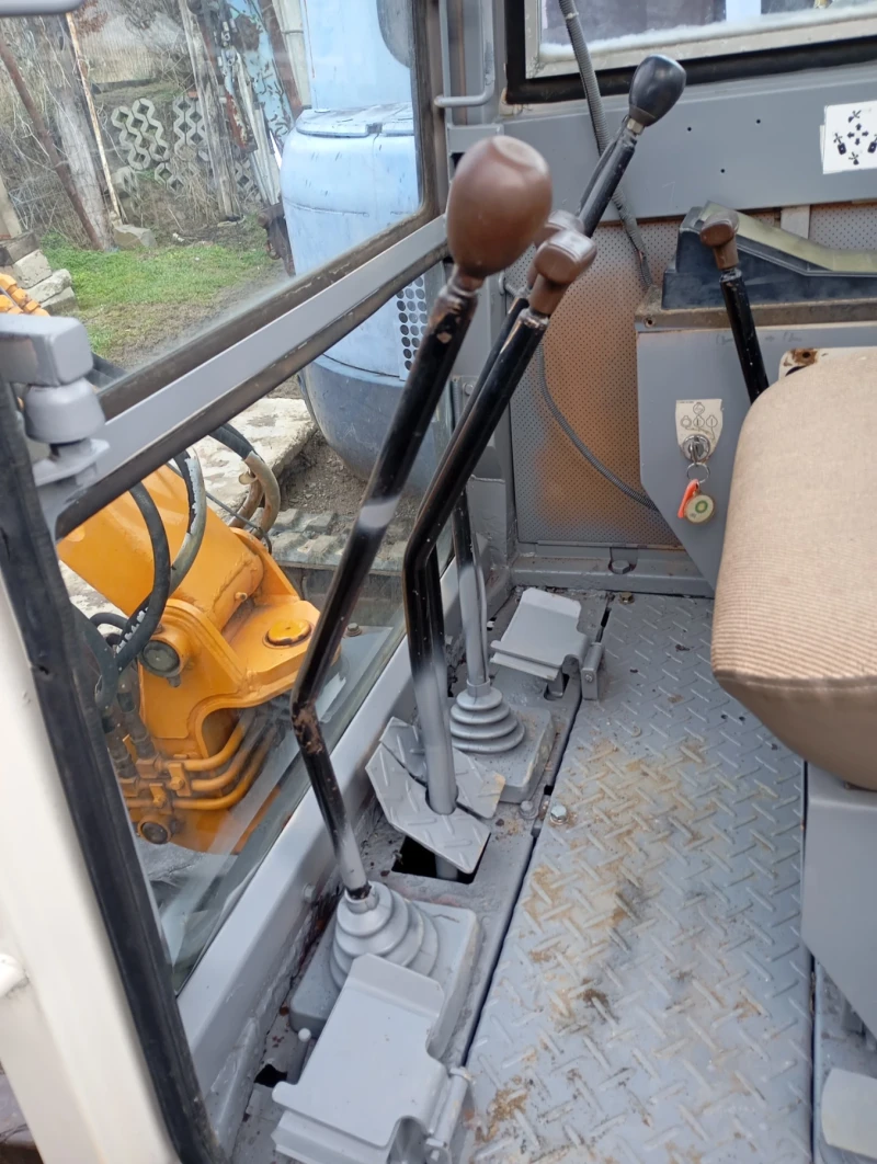 Багер Hanix, снимка 3 - Индустриална техника - 53265267