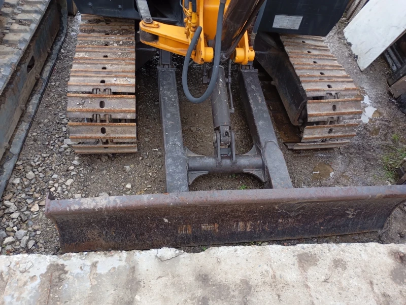 Багер Hanix, снимка 5 - Индустриална техника - 53265267