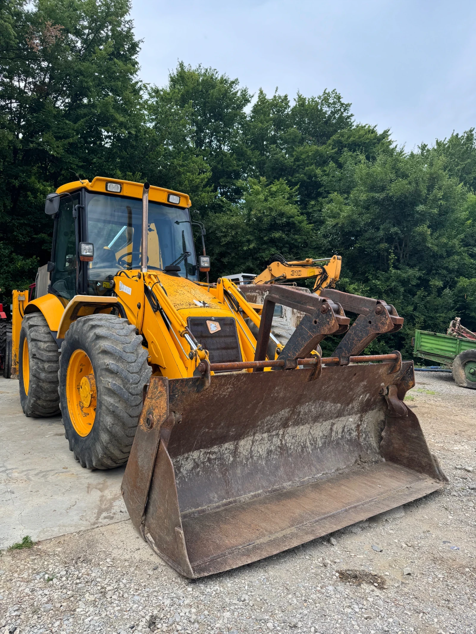 Багер JCB 4CX - изображение 2