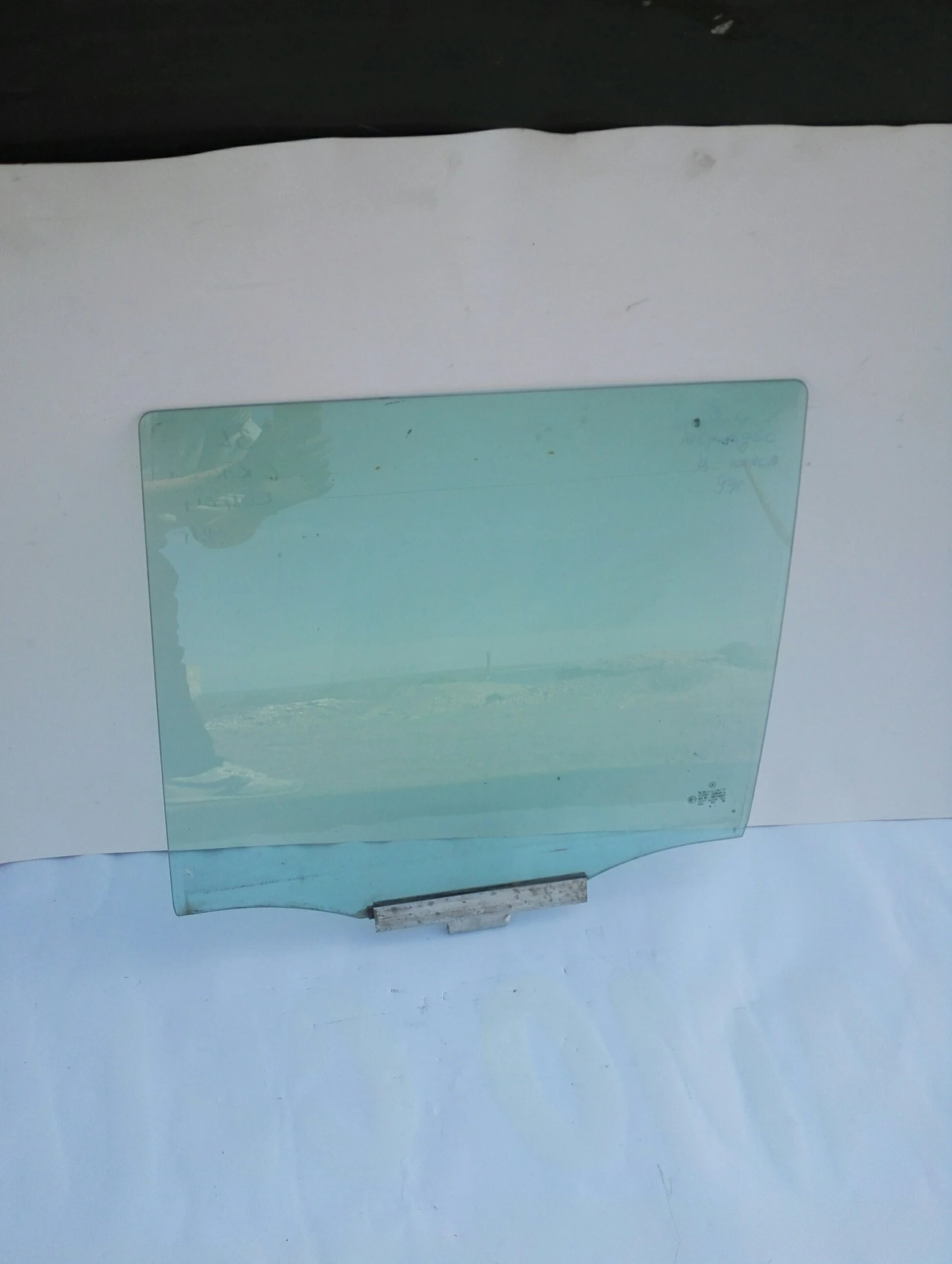 ������ ����� ���� �������� �-����� 99�. | Mobile.bg � ����������� 1