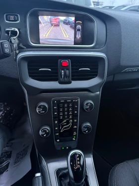 Volvo V40 Cross Country 2.0i CH 4x4 AUTOMAT, снимка 14