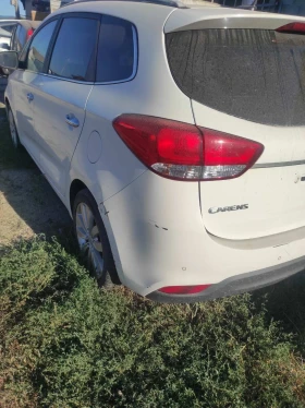 Kia Carens, снимка 2